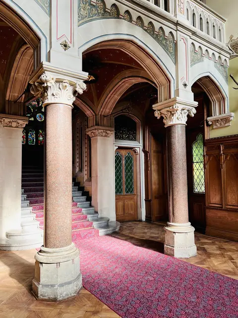 LocationRobot - Film Location Schloss LR4941 (photo 15)