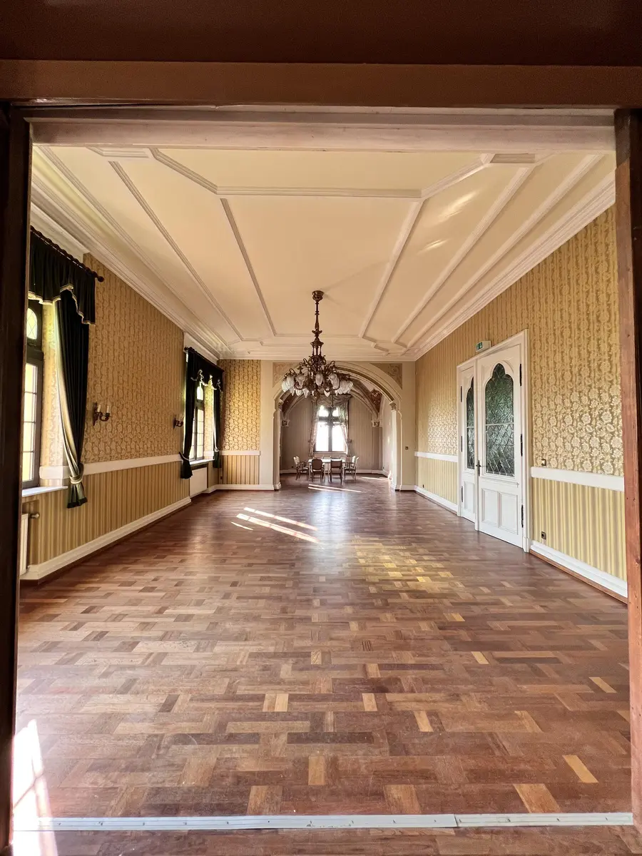 LocationRobot - Film Location Schloss LR4941 (photo 37)