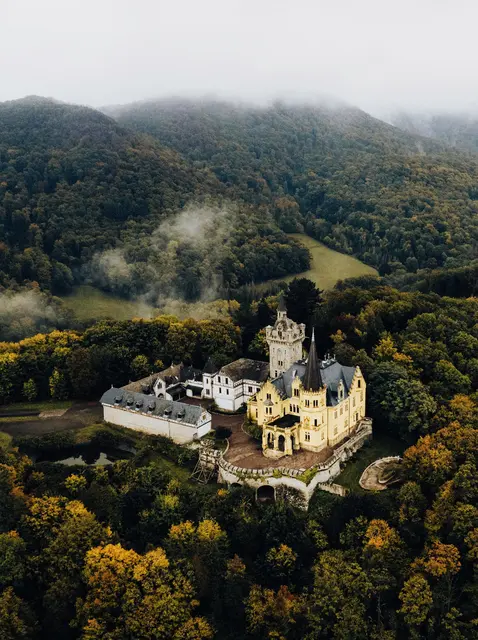 LocationRobot - Film Location Schloss LR4941