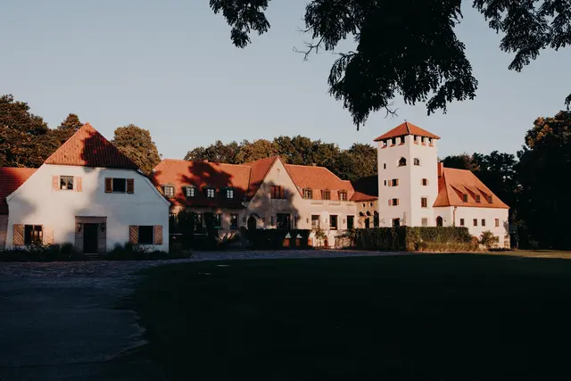 LocationRobot - Film Location Gutshaus LR5074 (photo 2)