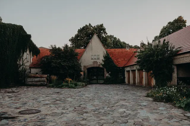 LocationRobot - Film Location Gutshaus LR5074 (photo 4)