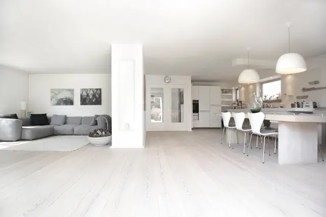 LocationRobot - Film Location Einfamilienhaus LR2000