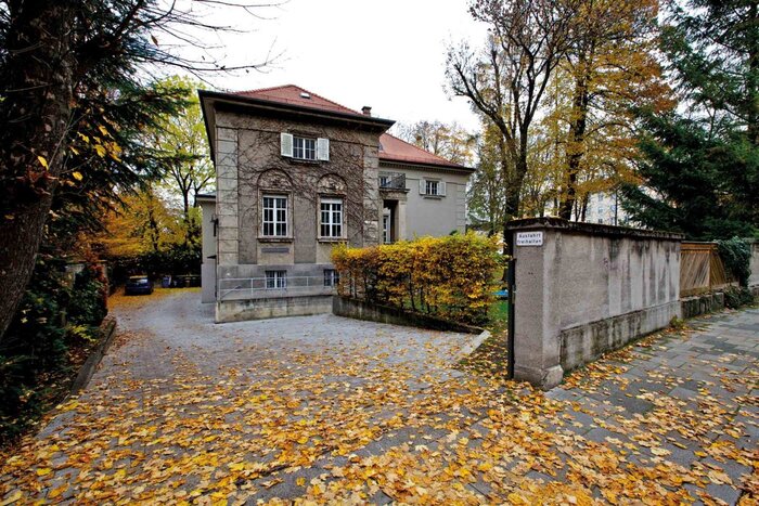 LocationRobot - Film Location Villa LR2007 (photo 3)