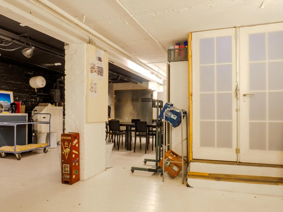 LocationRobot - Film Location Loft LR2075 (photo 37)
