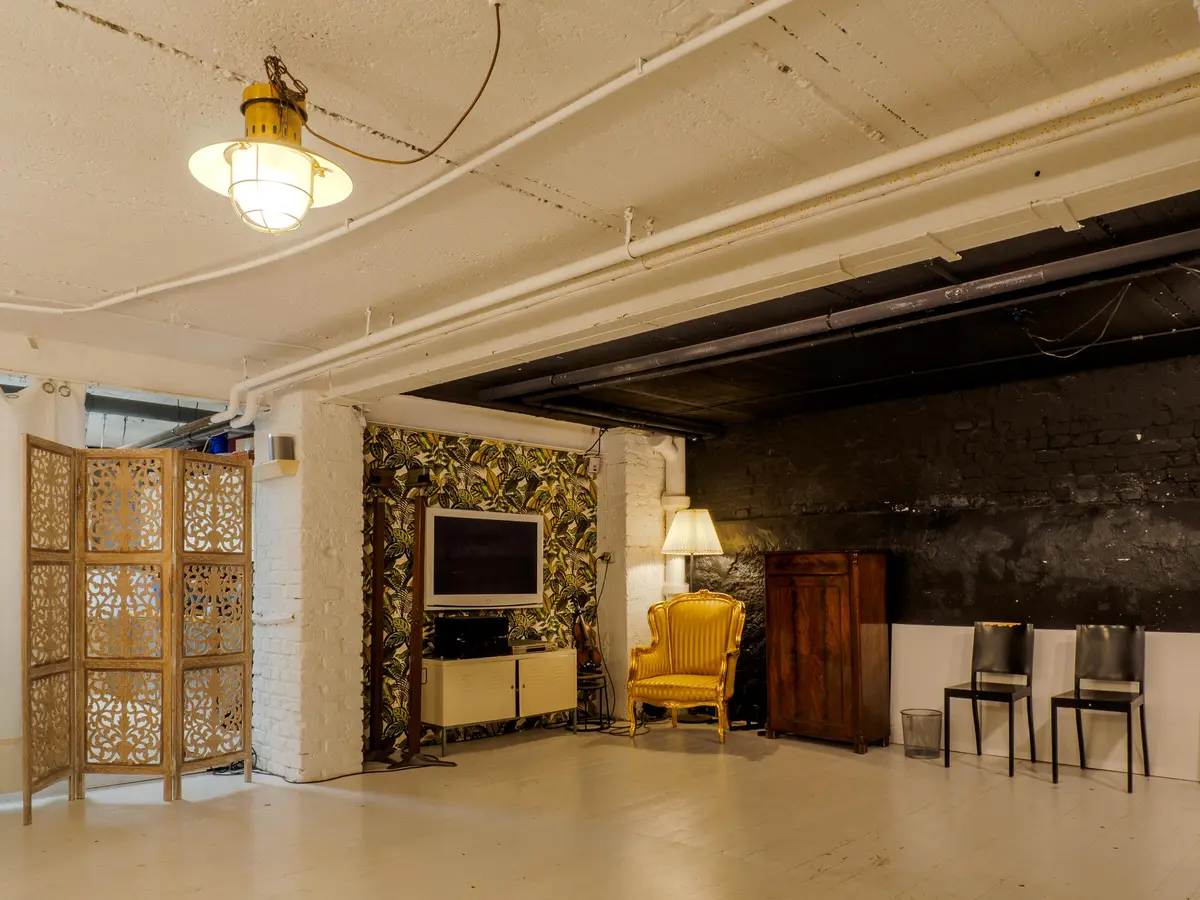 LocationRobot - Film Location Loft LR2075 (photo 39)