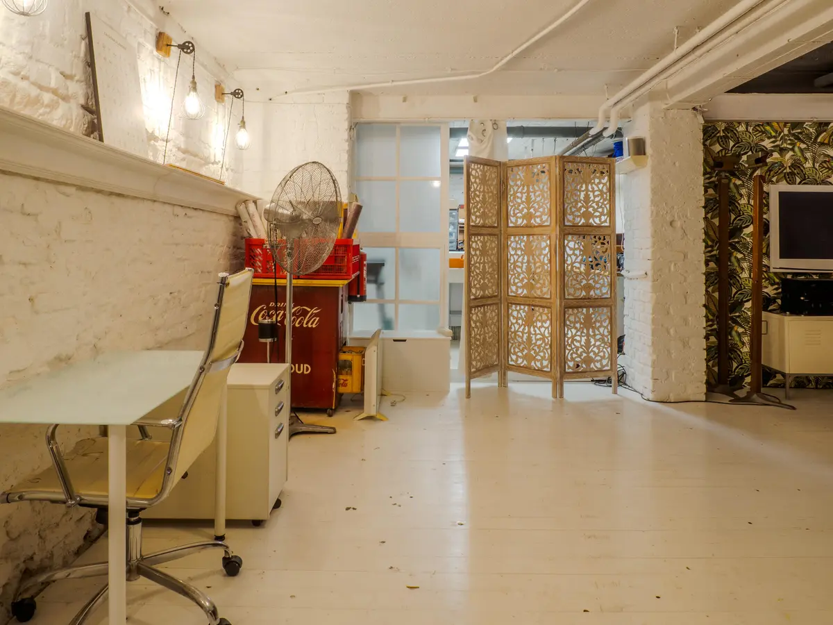 LocationRobot - Film Location Loft LR2075 (photo 38)