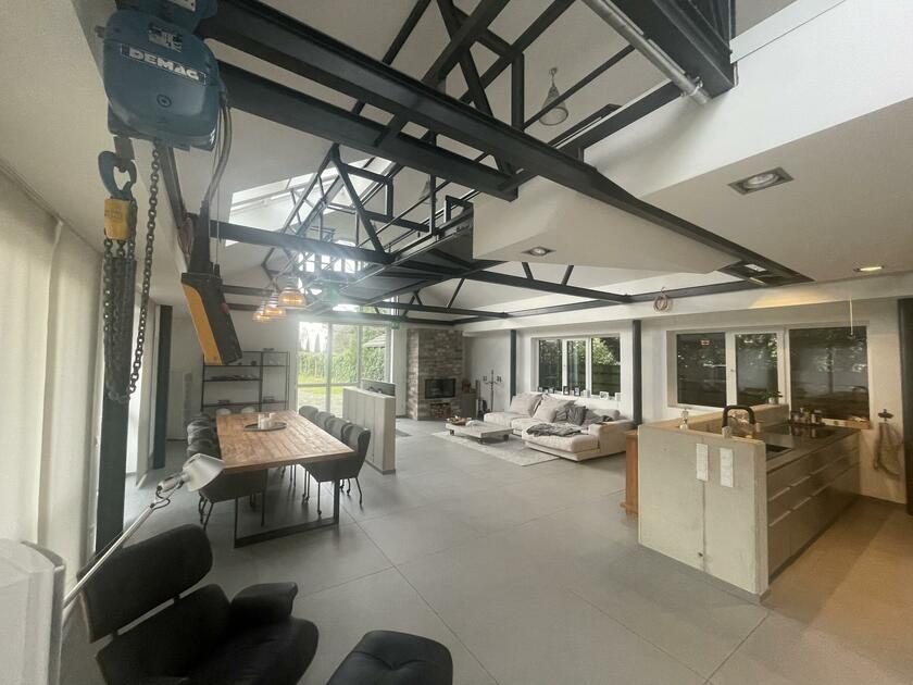 LocationRobot - Film Location Loft LR2138 (photo 8)