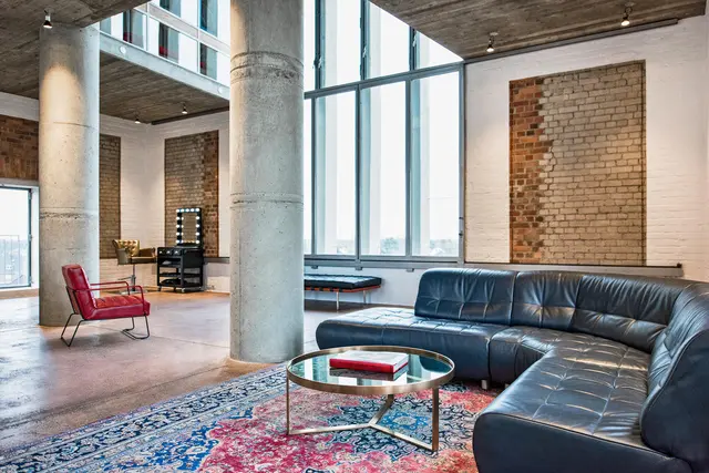 LocationRobot - Film Location Loft LR2161