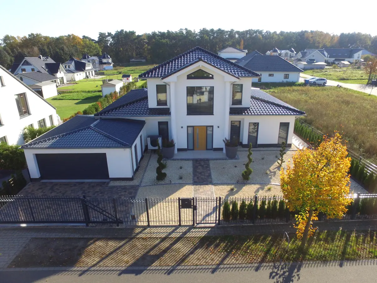 LocationRobot - Film Location Haus LR2203 (photo 1)