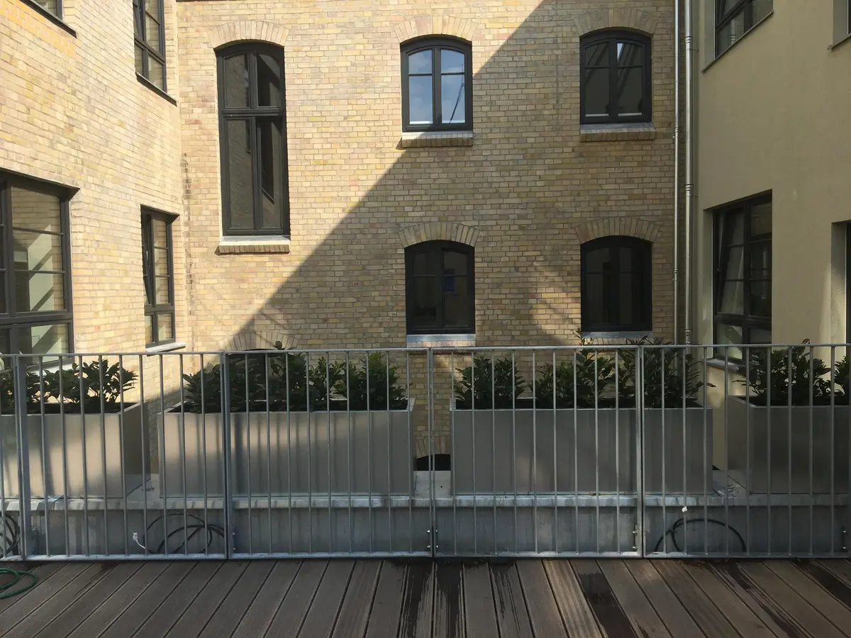 LocationRobot - Film Location Loft LR2210 (photo 22)