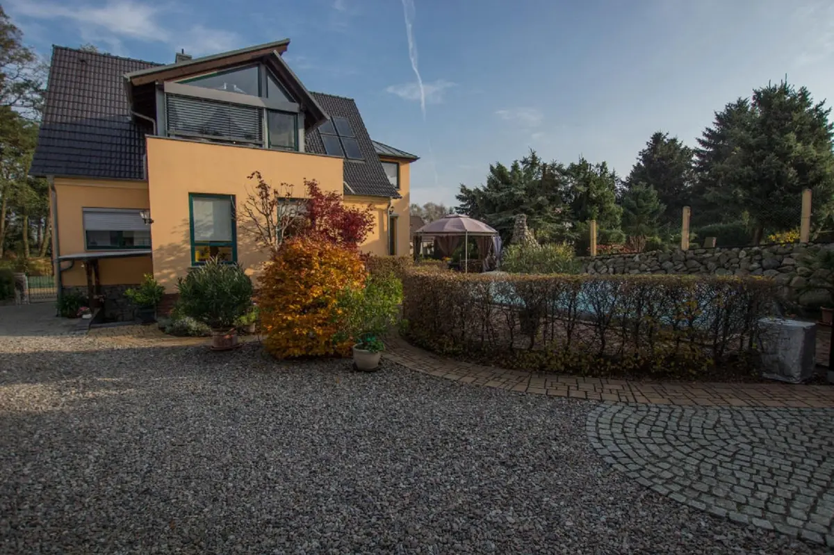 LocationRobot - Film Location Haus LR2737 (photo 2)