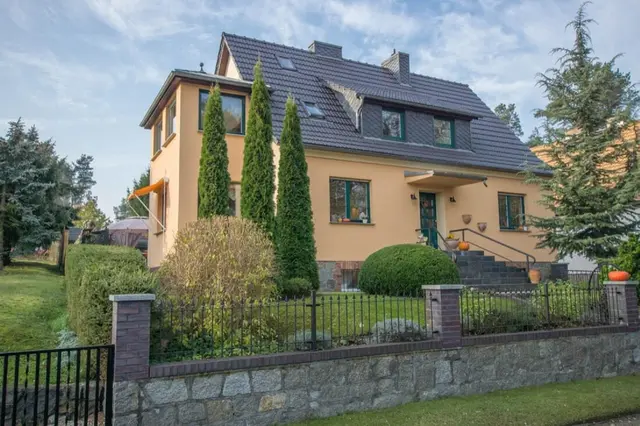 LocationRobot - Film Location Haus LR2737