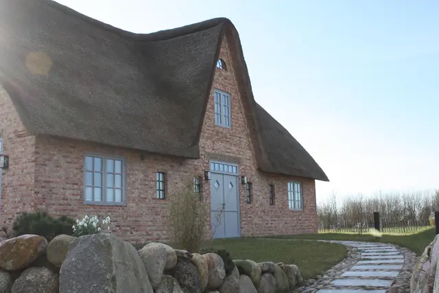 LocationRobot - Film Location Einfamilienhaus LR2750