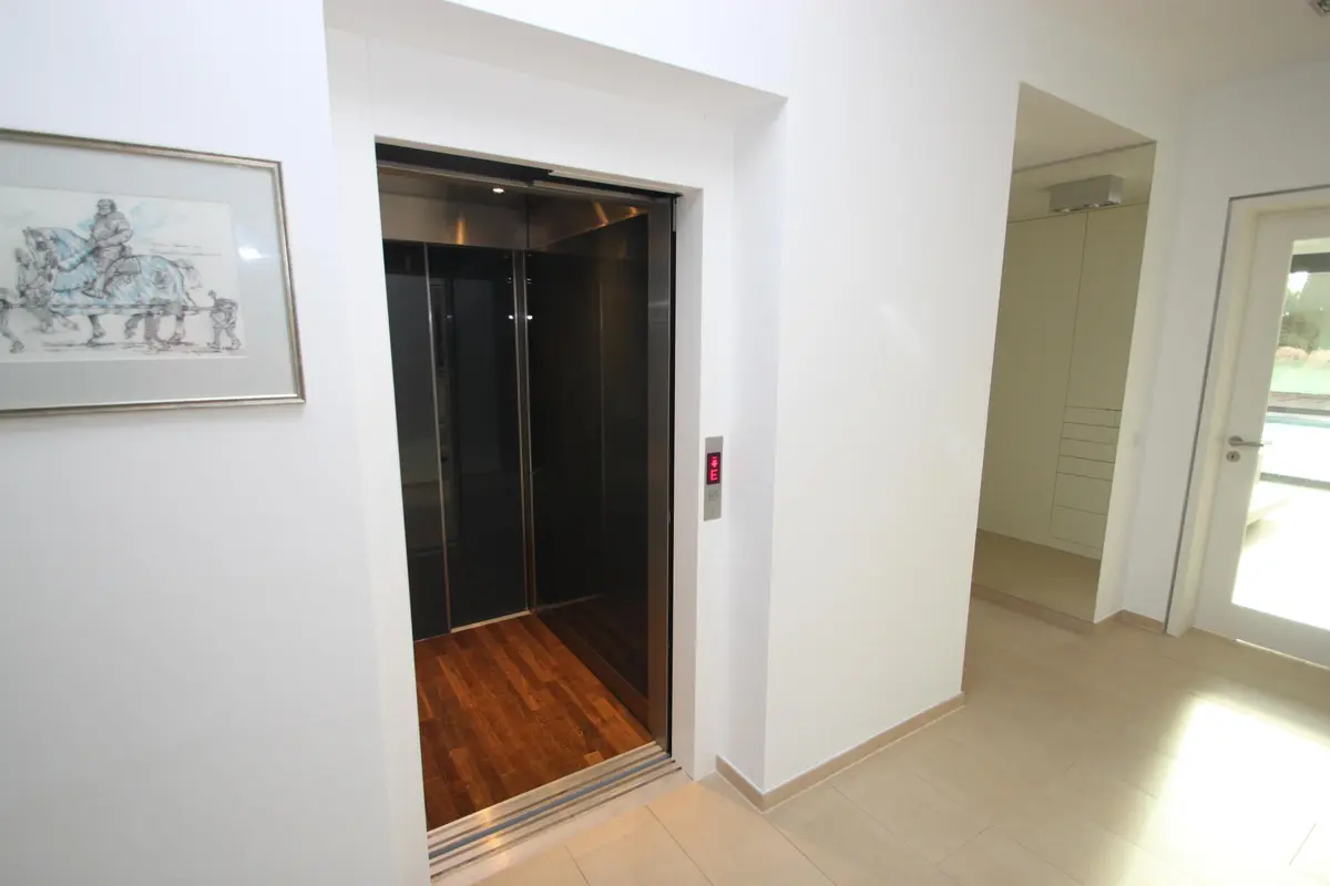 LocationRobot - Film Location Villa LR3052 (photo 19)