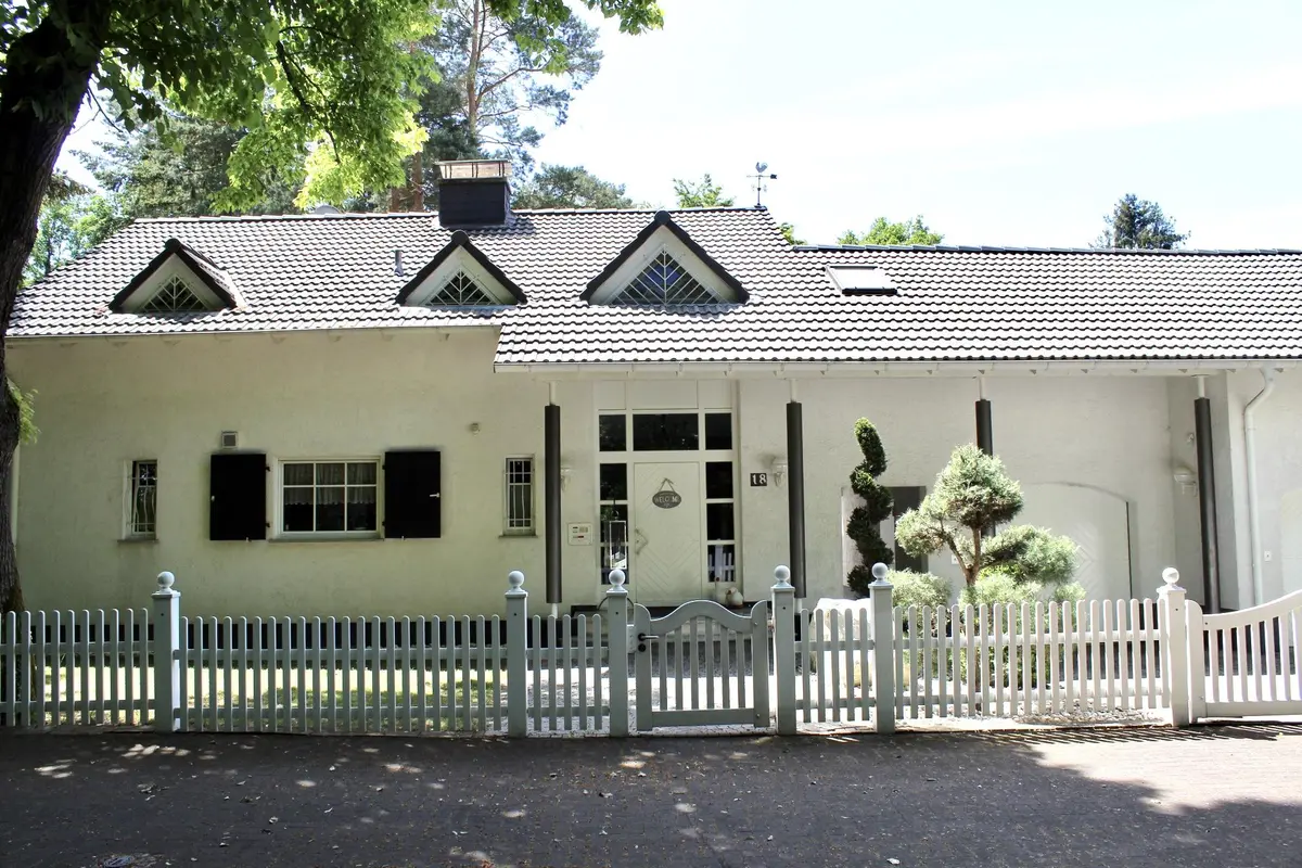 LocationRobot - Film Location Villa LR3220 (photo 2)