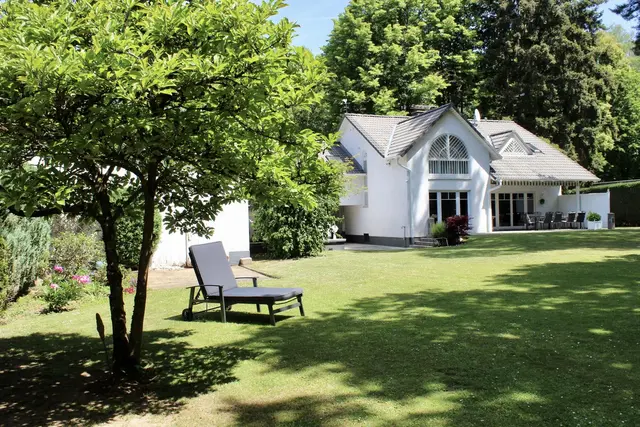 LocationRobot - Film Location Villa LR3220