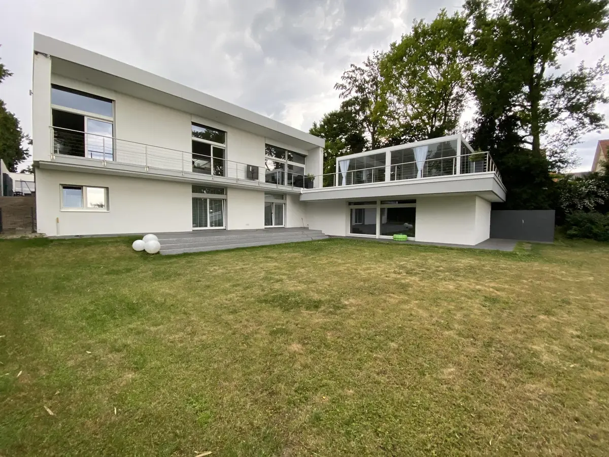 LocationRobot - Film Location Villa LR3245 (photo 1)