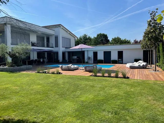 LocationRobot - Film Location Villa LR3863