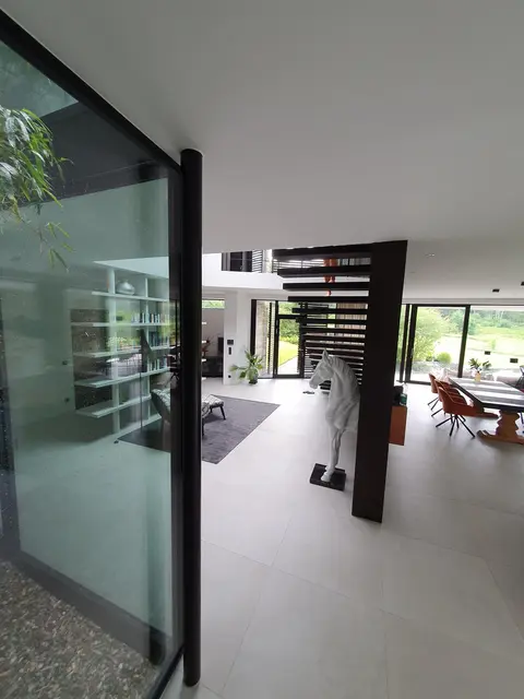 LocationRobot - Film Location Villa LR4080 (photo 8)