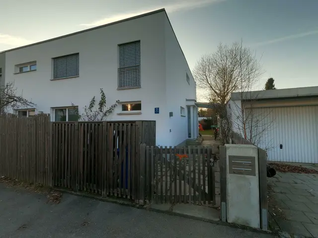 LocationRobot - Film Location Haus LR4185