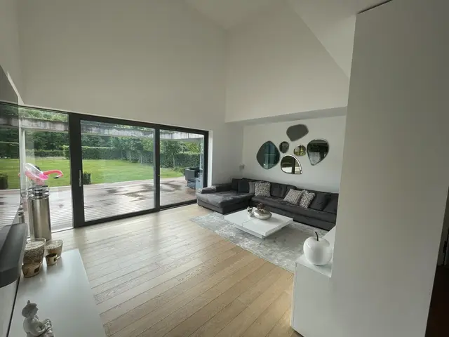 LocationRobot - Film Location Villa LR4320 (photo 20)