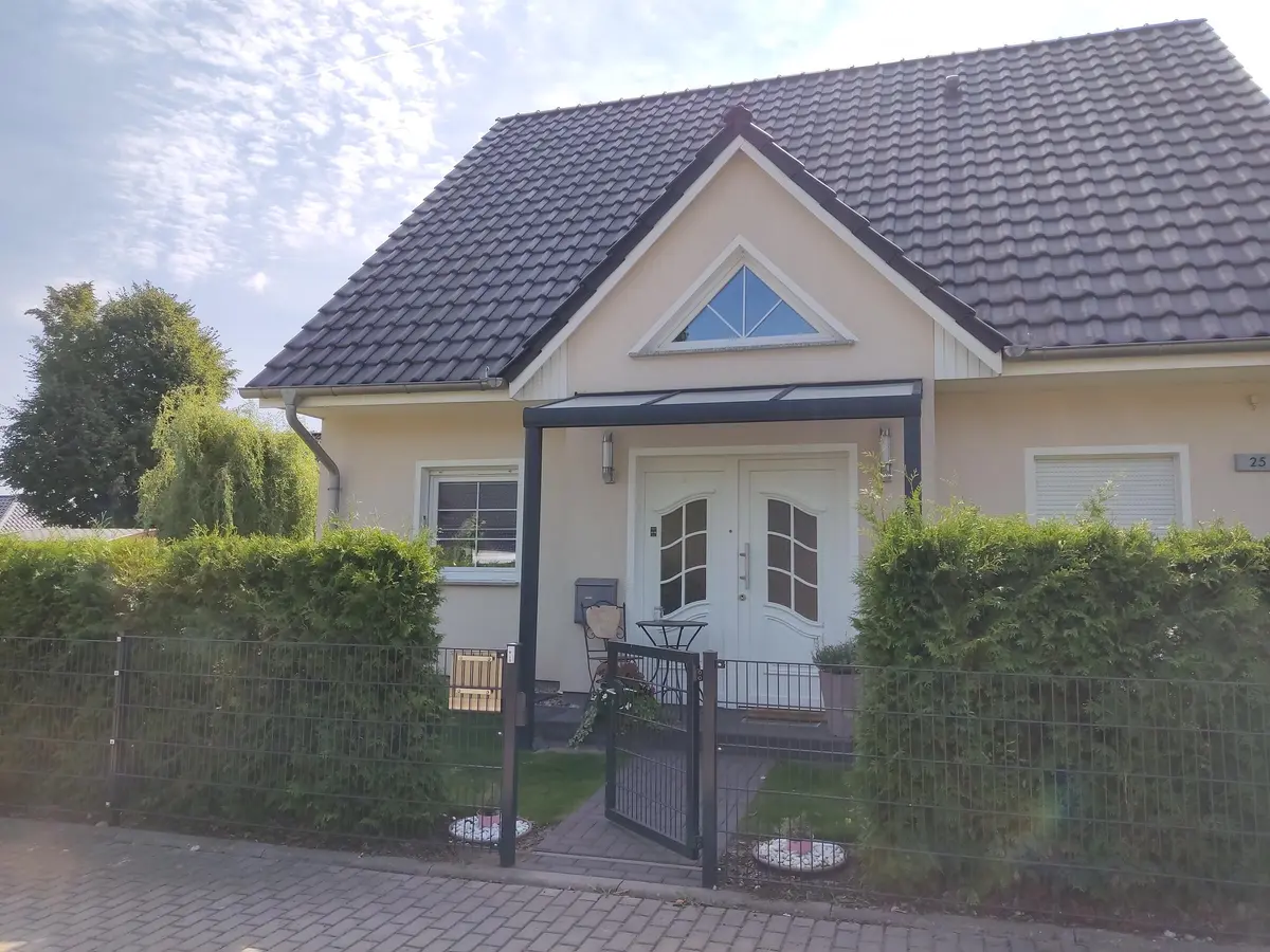 LocationRobot - Film Location Einfamilienhaus LR4458 (photo 1)