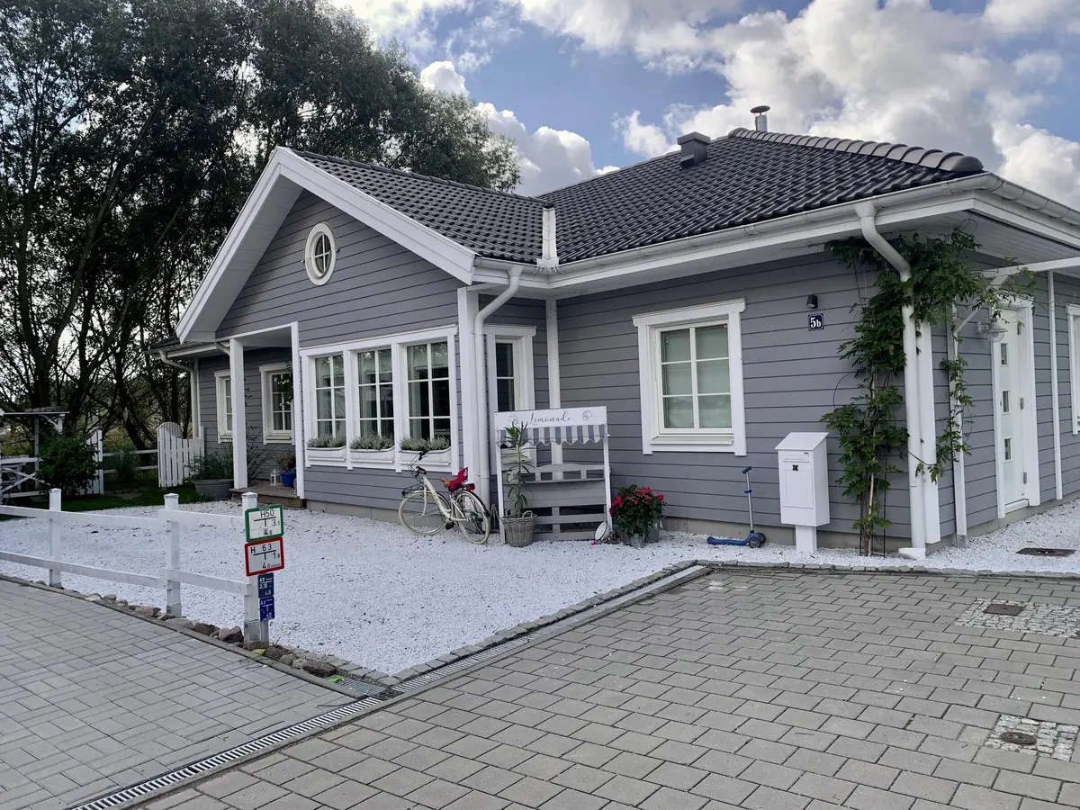 LocationRobot - Film Location Holzhaus LR4484 (photo 1)