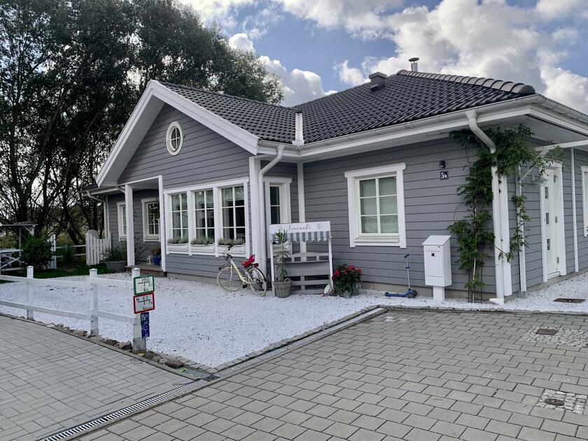 LocationRobot - Film Location Holzhaus LR4484 (photo 1)