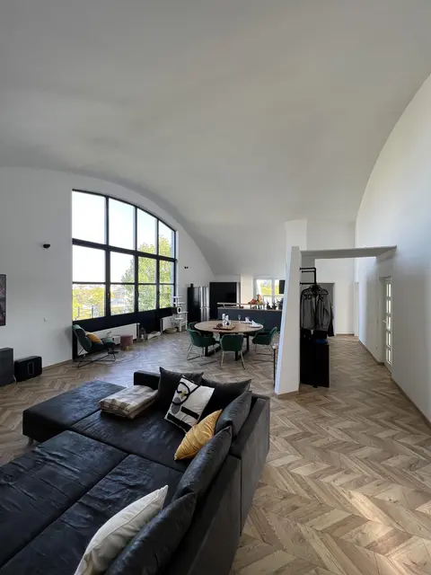 LocationRobot - Film Location Penthouse LR4494