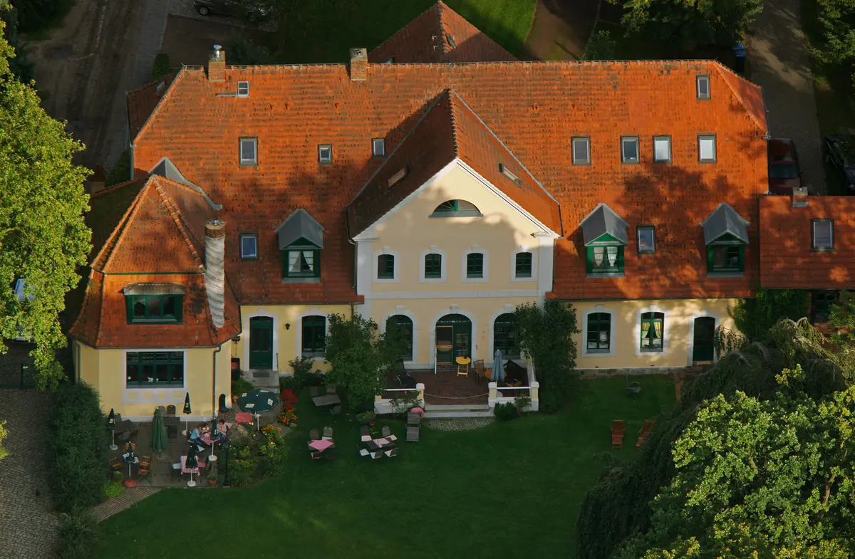 LocationRobot - Film Location Gutshaus LR4500 (photo 3)