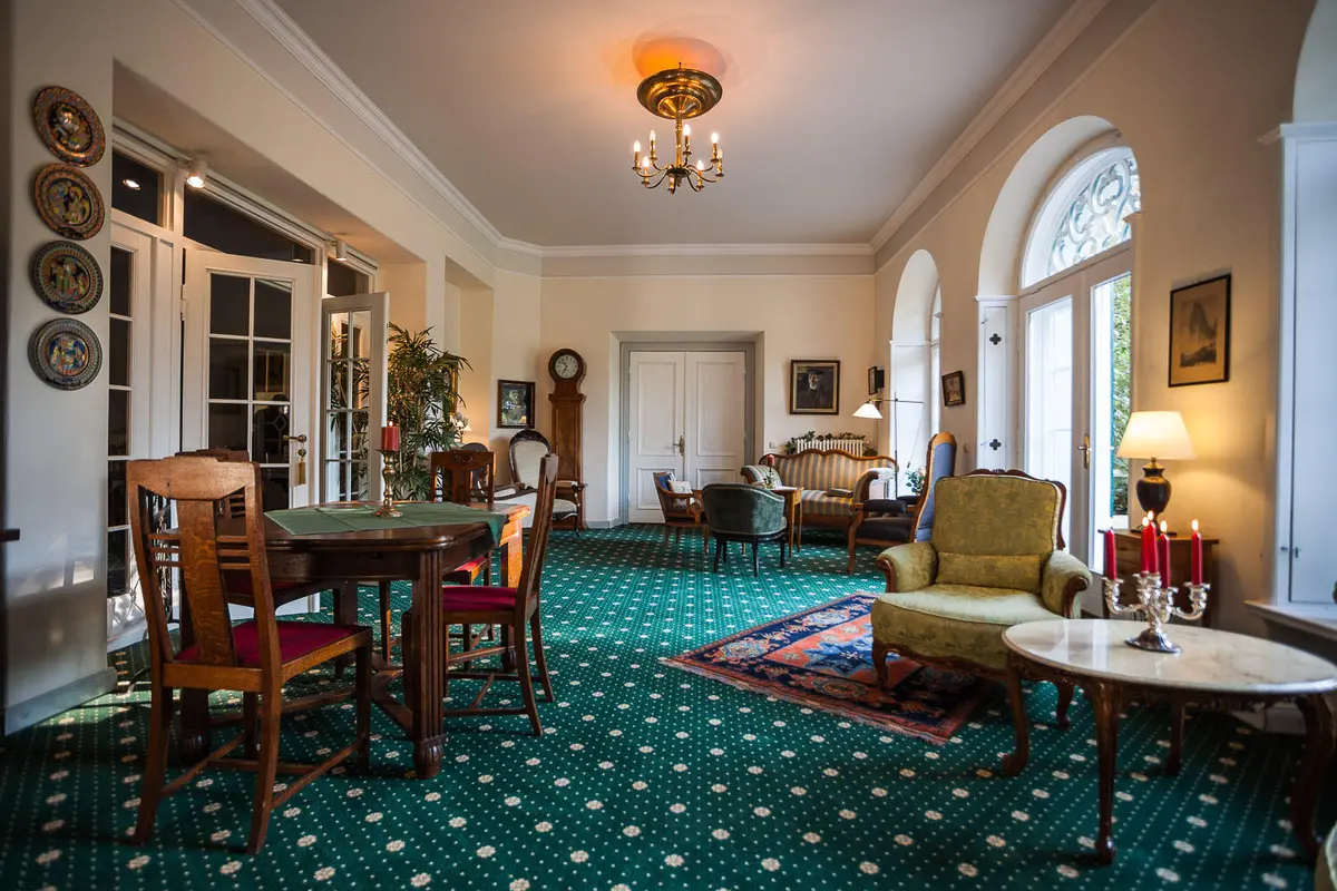 LocationRobot - Film Location Gutshaus LR4500 (photo 4)