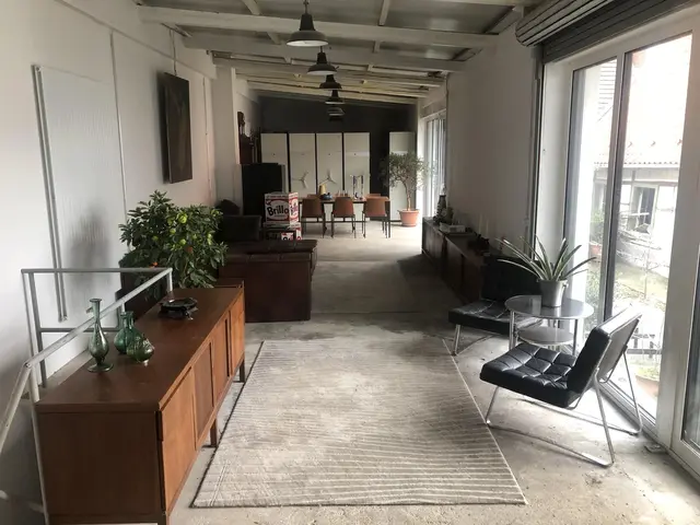 LocationRobot - Film Location Loft LR4805
