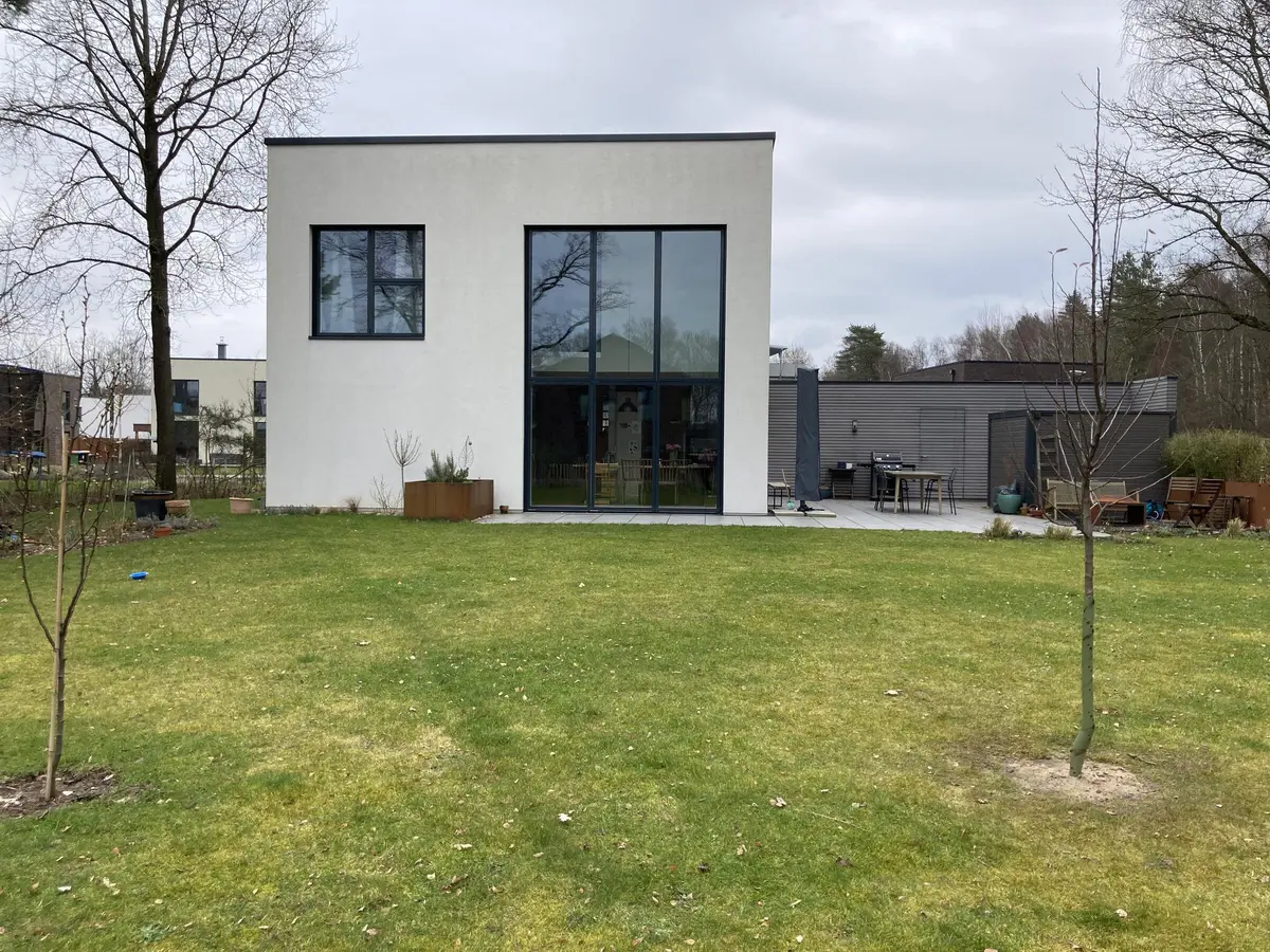 LocationRobot - Film Location Einfamilienhaus LR4809 (photo 1)