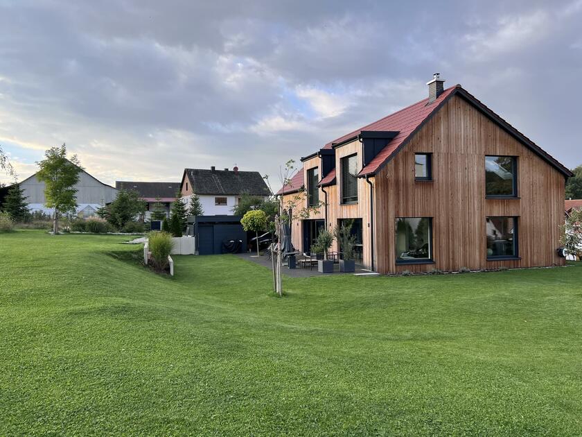 LocationRobot - Film Location Einfamilienhaus LR4817 (photo 1)