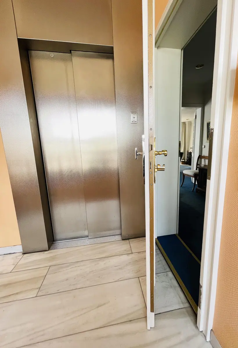 LocationRobot - Film Location Penthouse LR4897 (photo 20)