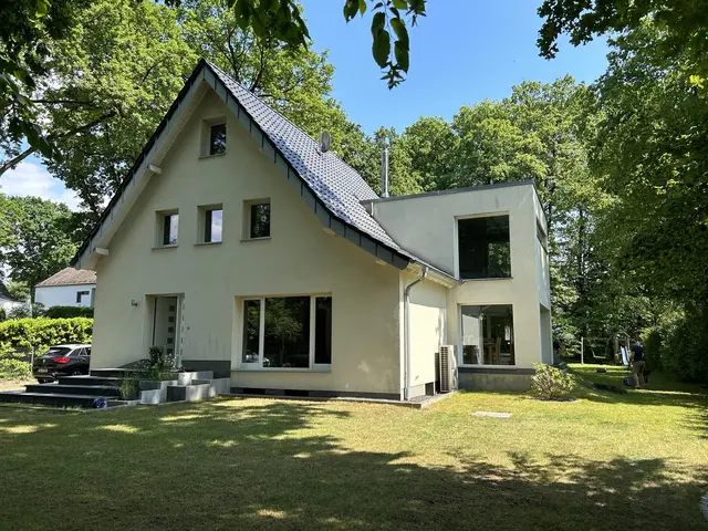LocationRobot - Film Location Einfamilienhaus LR4948