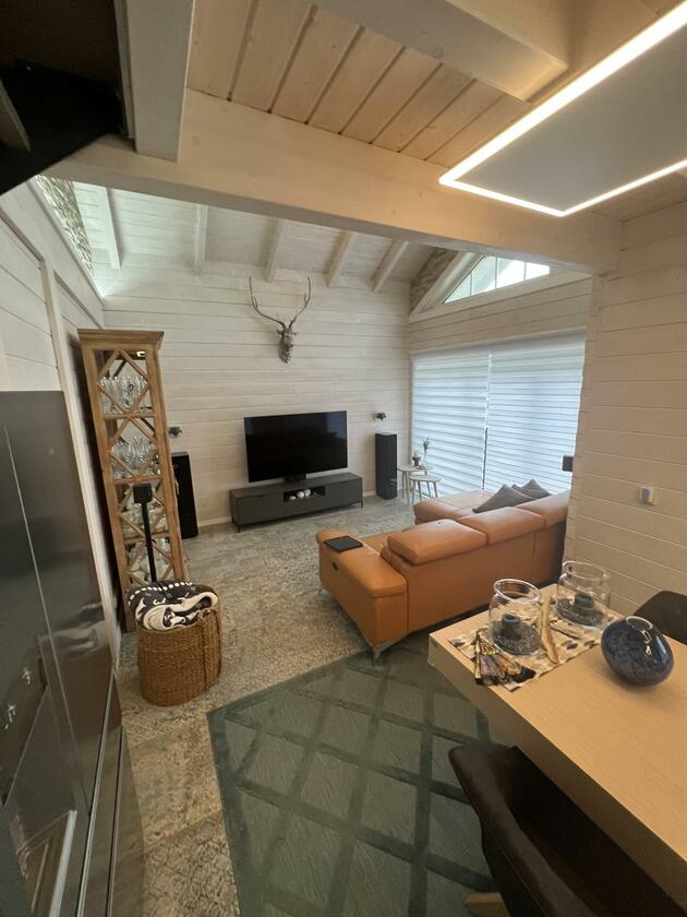 LocationRobot - Film Location Blockhaus LR5018 (photo 1)