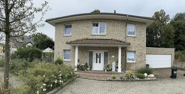 LocationRobot - Film Location Einfamilienhaus LR5047