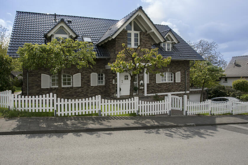 LocationRobot - Film Location Einfamilienhaus LR5067 (photo 1)