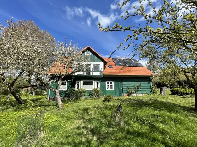 LocationRobot - Film Location Holzhaus LR5395