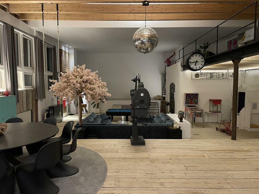 LocationRobot - Film Location Loft LR5400 (photo 5)