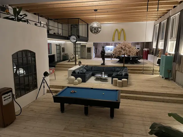 LocationRobot - Film Location Loft LR5400