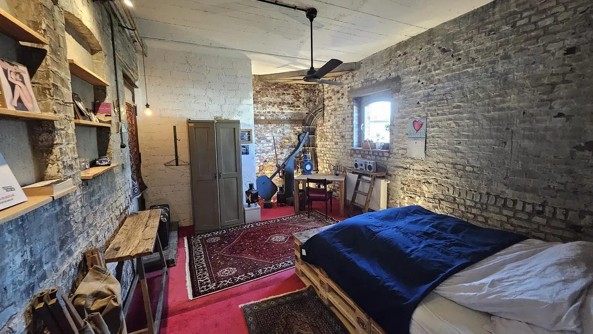 LocationRobot - Film Location Loft LR5408 (photo 9)