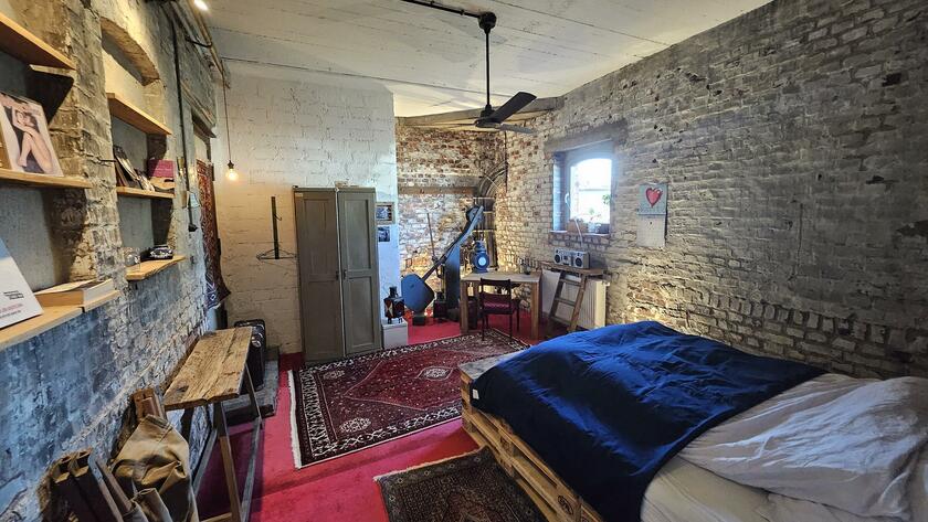 LocationRobot - Film Location Loft LR5408 (photo 9)