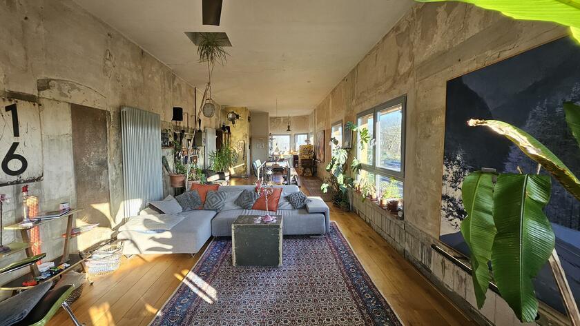 LocationRobot - Film Location Loft LR5408 (photo 2)