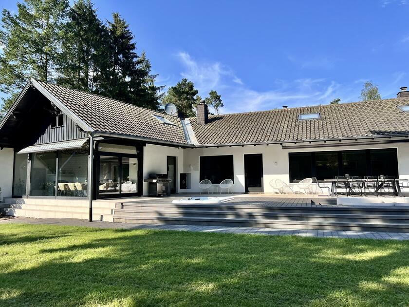 LocationRobot - Film Location Haus LR5713 (photo 1)