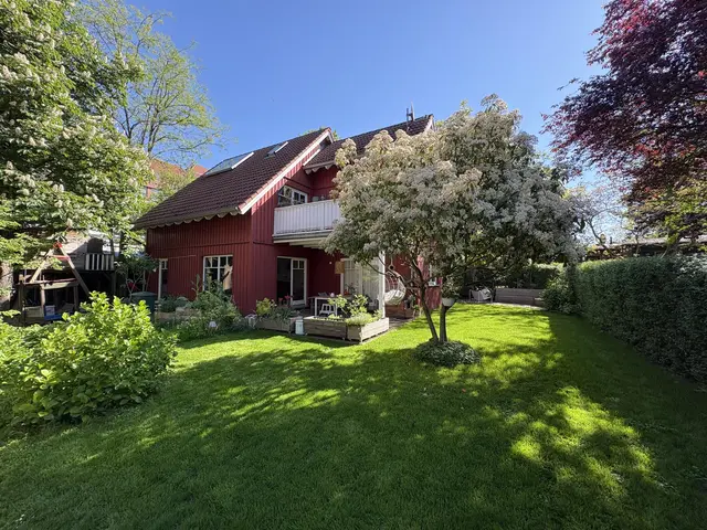 LocationRobot - Film Location Holzhaus LR5859