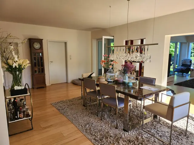 LocationRobot - Film Location Haus LR6096