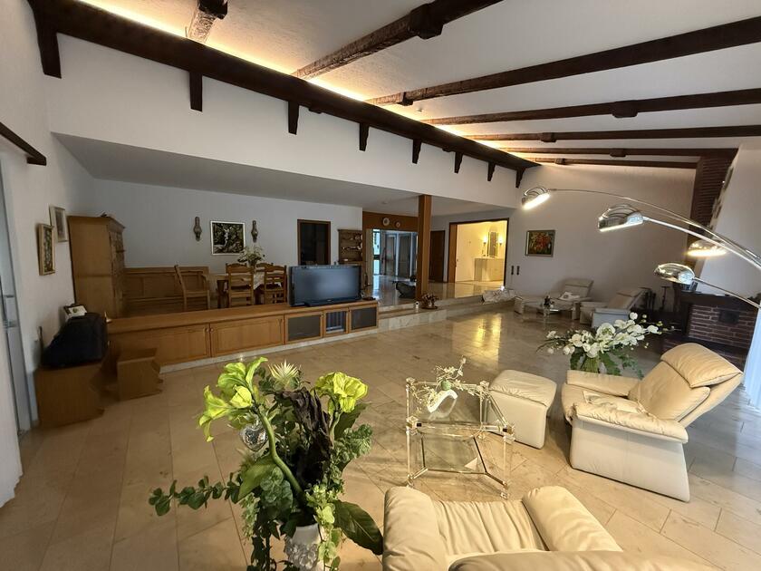 LocationRobot - Film Location Villa LR6126 (photo 2)