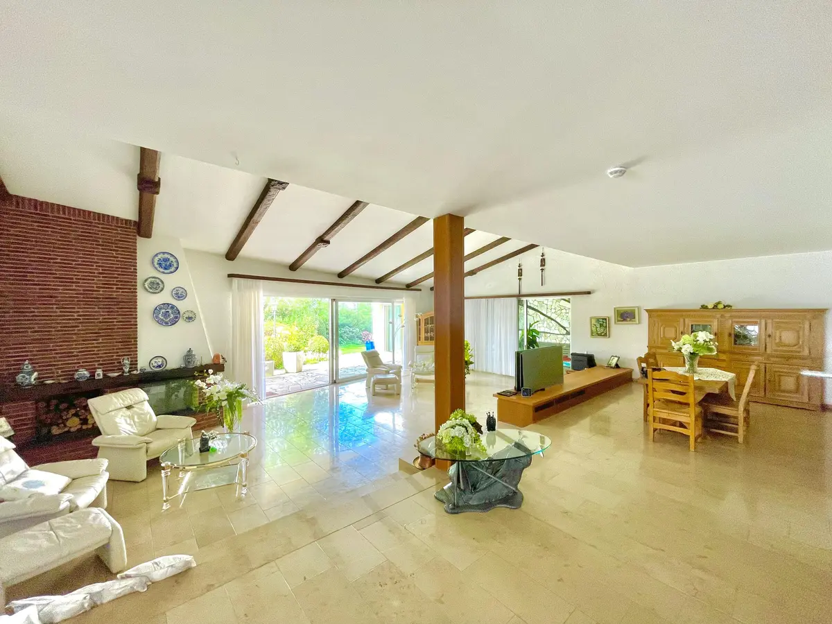 LocationRobot - Film Location Villa LR6126 (photo 1)